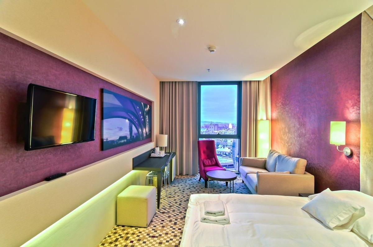 Hotel Rzeszow Dış mekan fotoğraf