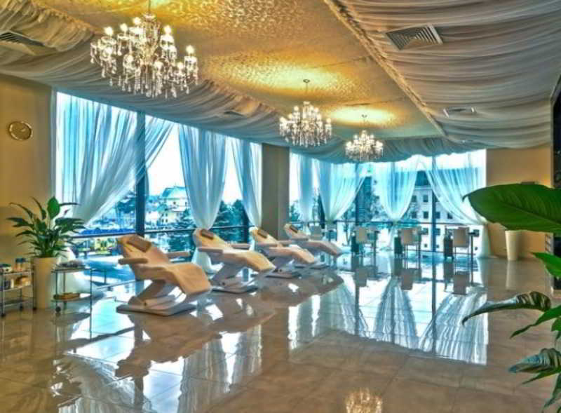 Hotel Rzeszow Dış mekan fotoğraf