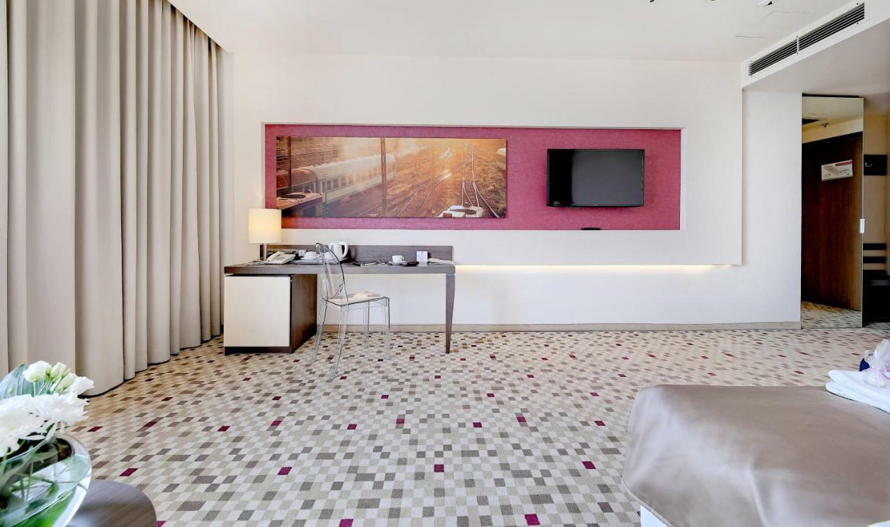 Hotel Rzeszow Dış mekan fotoğraf