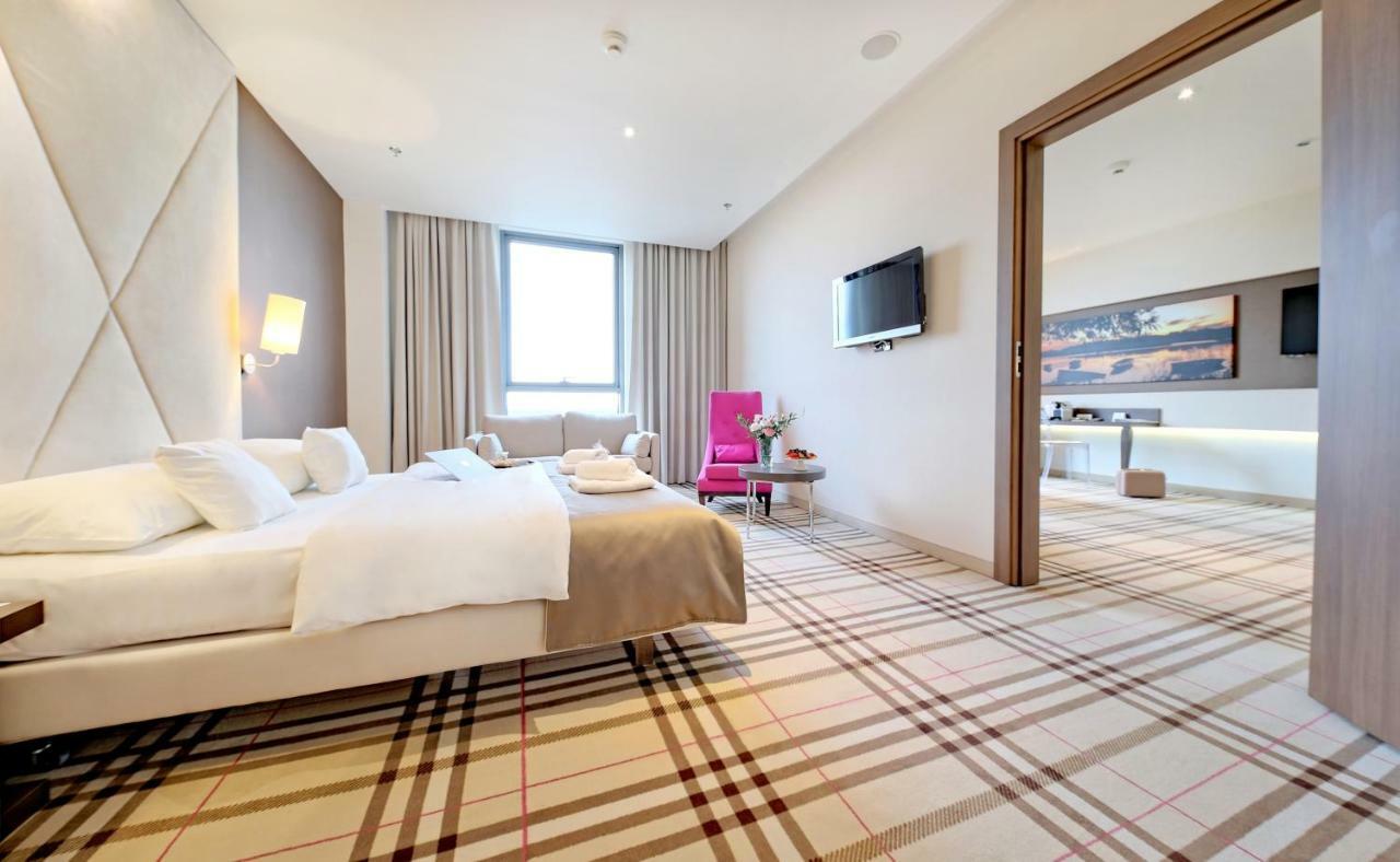 Hotel Rzeszow Dış mekan fotoğraf