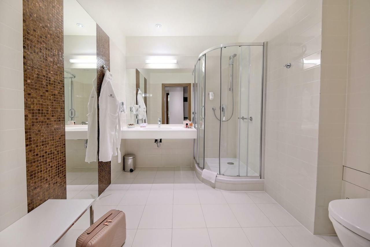 Hotel Rzeszow Dış mekan fotoğraf