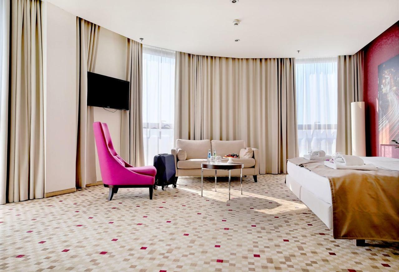 Hotel Rzeszow Dış mekan fotoğraf