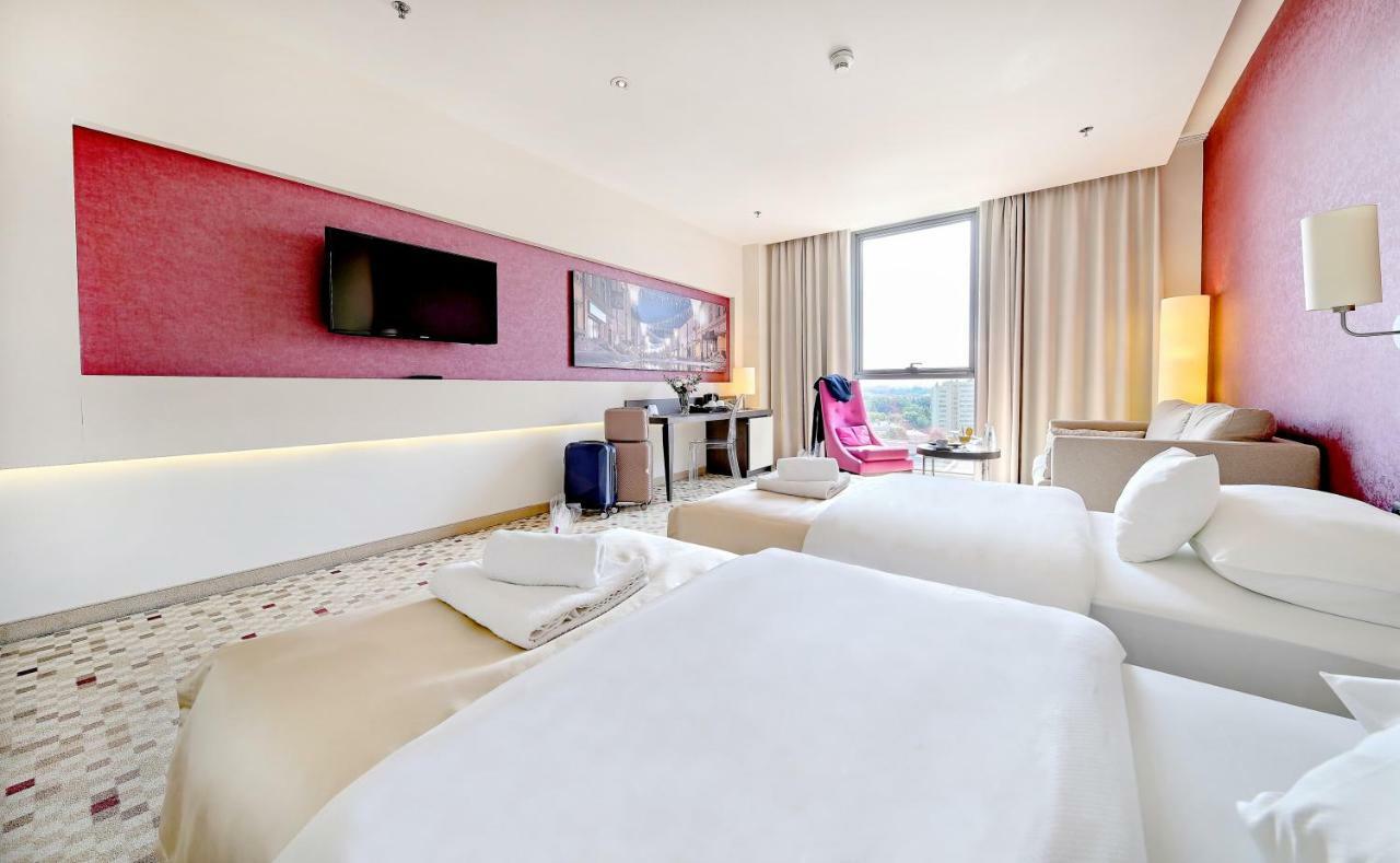 Hotel Rzeszow Dış mekan fotoğraf