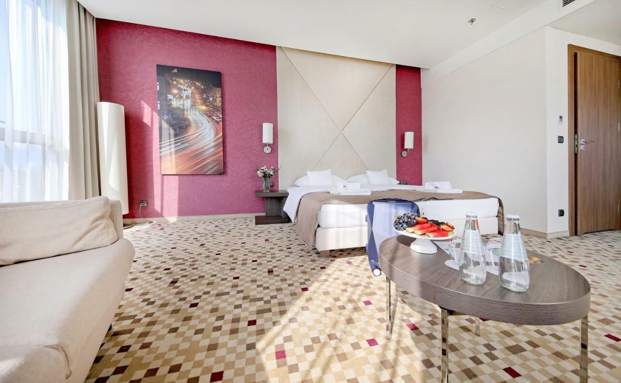 Hotel Rzeszow Dış mekan fotoğraf